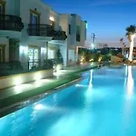 Tropicana Hotel 3*
