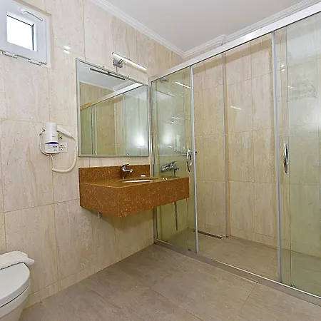 Tropicana Hotel 3*