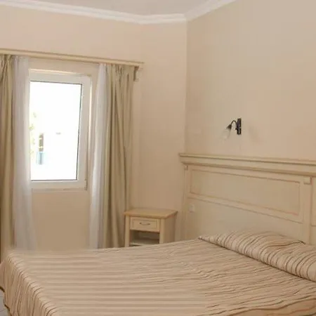 Hotel Tropicana 3*