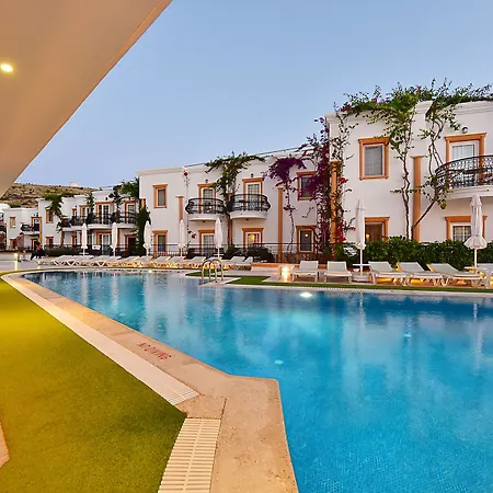 تروبيكانا بيتش 3* غومْبيت